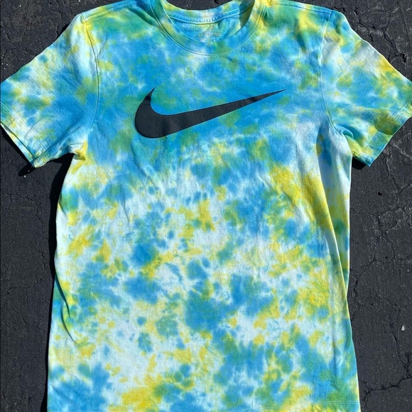 Tie Dye Nike Shirt - Picture 1 of 2